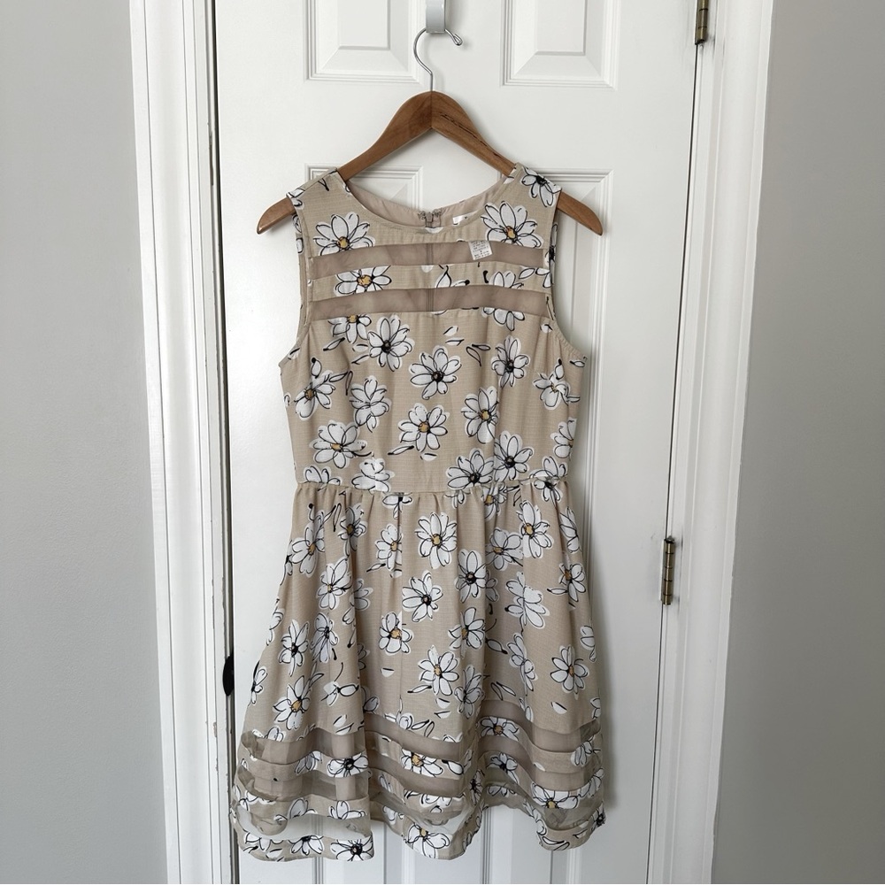 Esley Floral Spring Dress, size M